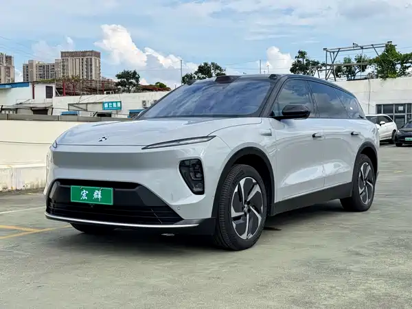 NIO ES8 2023