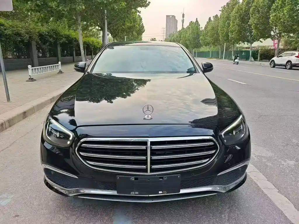 Mercedes-Benz E-Class 2022 — фото 2