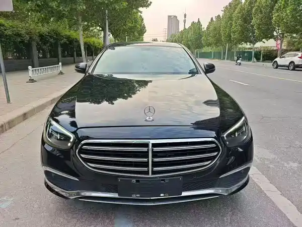 Mercedes-Benz E-Class 2022