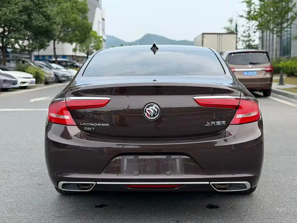 Buick LaCrosse 2017 — фото 14