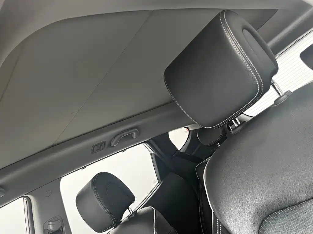 Hyundai Santa Fe 2017 — фото 11