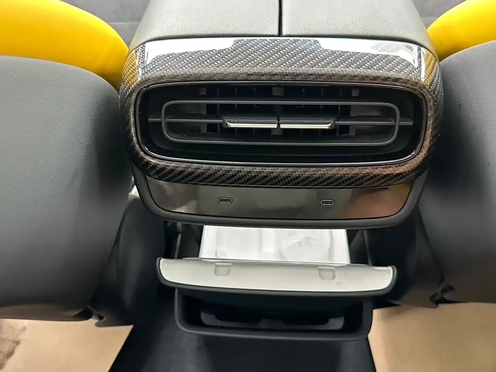 Xiaomi SU7 Ultra 2025 — фото 19