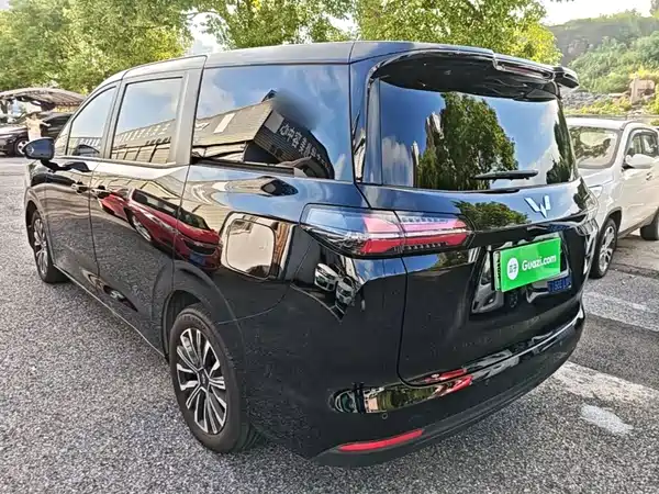 Wuling Starlight 730 New Energy 2025