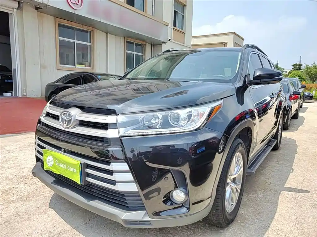 Toyota Highlander 2019 — фото 1