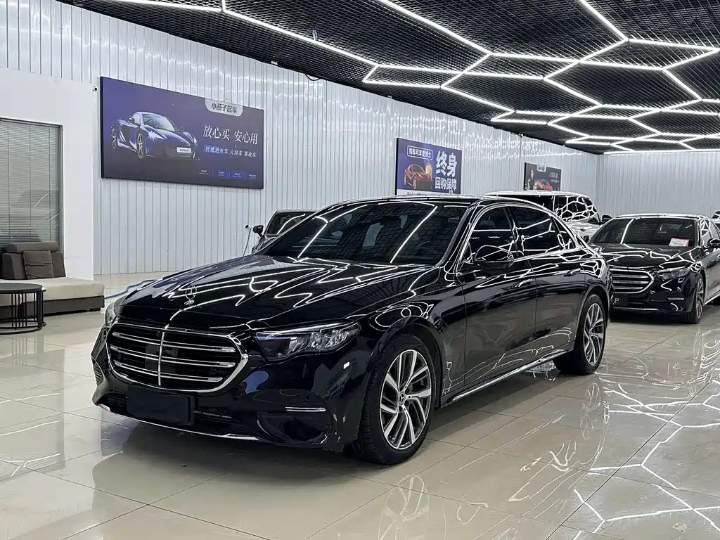 Mercedes-Benz E-Class 2024 — фото 1