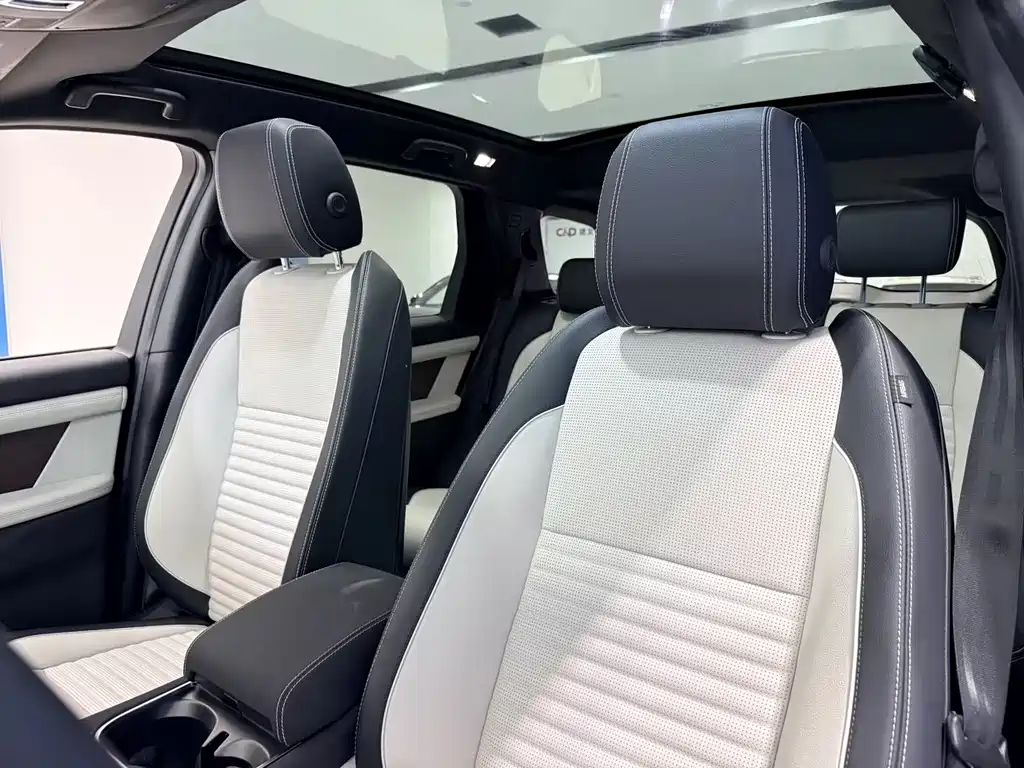 Land Rover Discovery Sport 2021 — фото 11