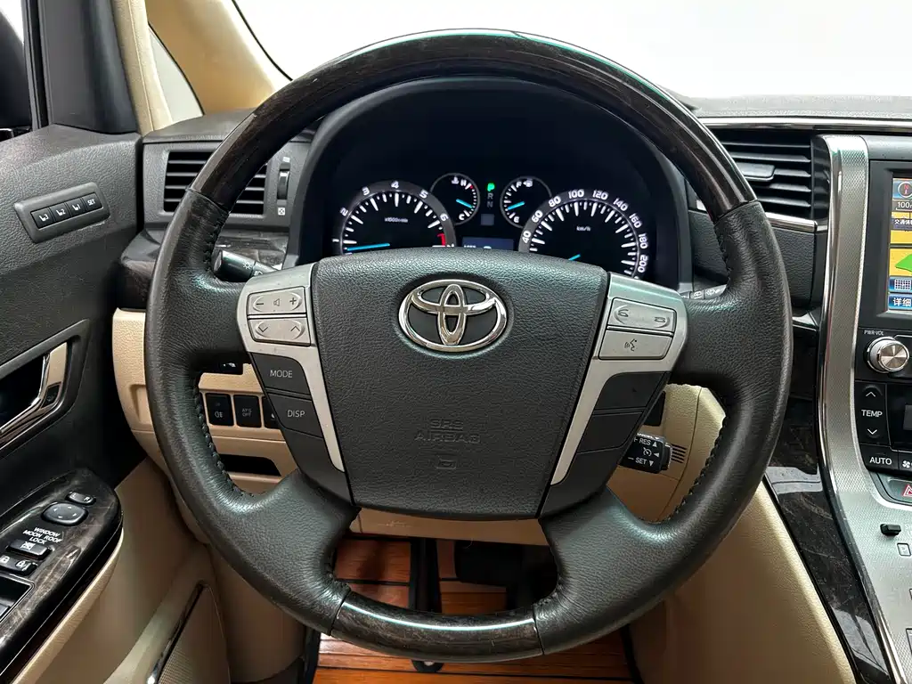 Toyota Alphard 2015 — фото 12