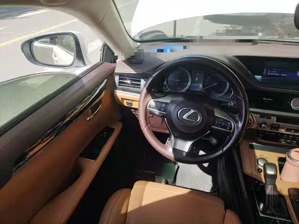 Lexus ES 2015