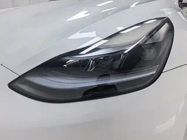 Tesla Model Y 2024 — фото 15