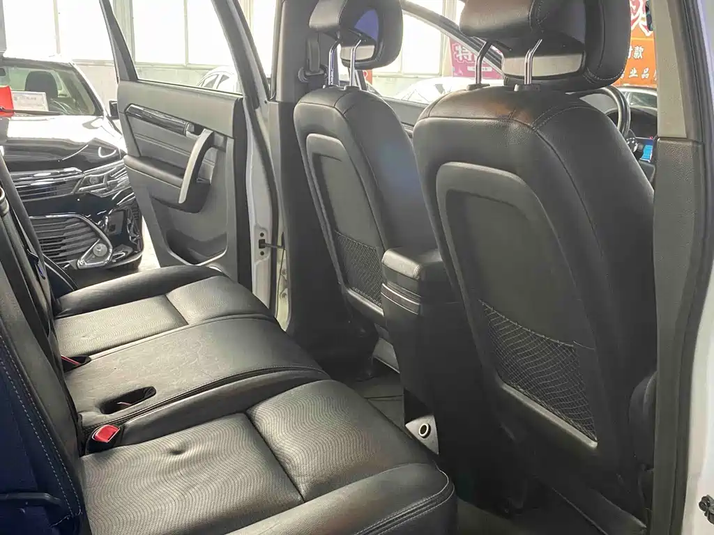 Chevrolet Captiva 2015 — фото 12