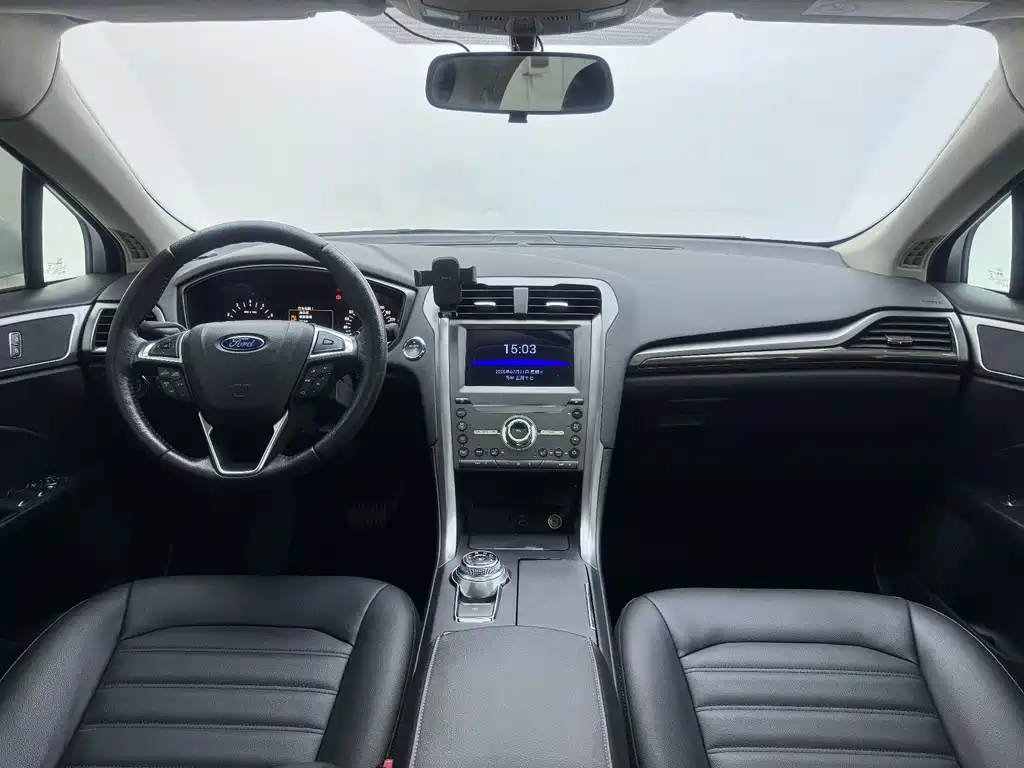 Ford Mondeo 2019 — фото 15