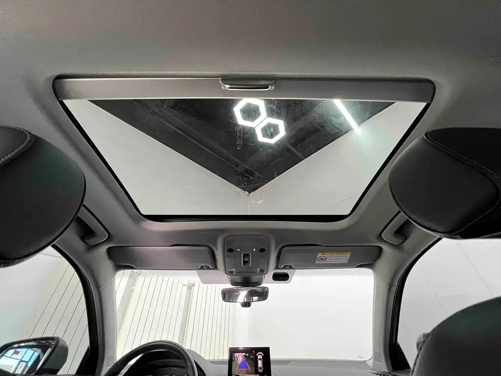 Audi Q2L 2023 — фото 17