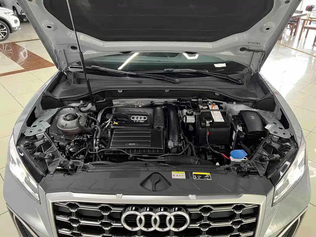 Audi Q2L 2023 — фото 23