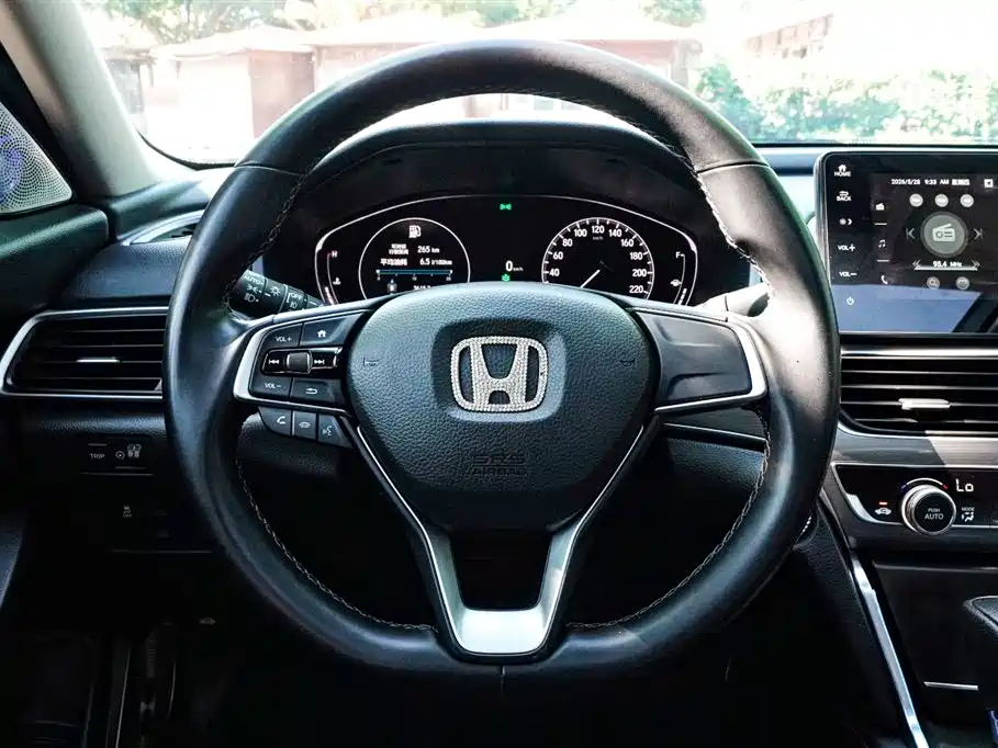 Honda Accord 2021 — фото 10