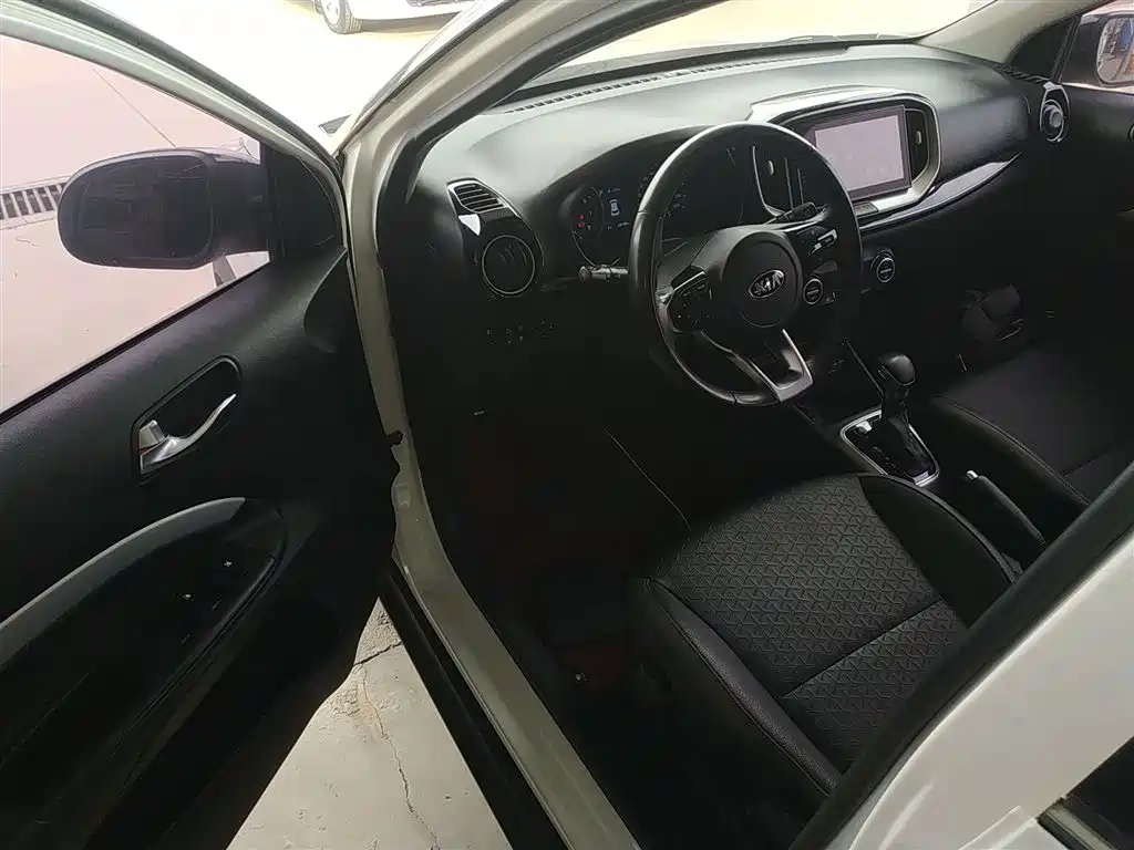 Kia KX1 2018 — фото 16