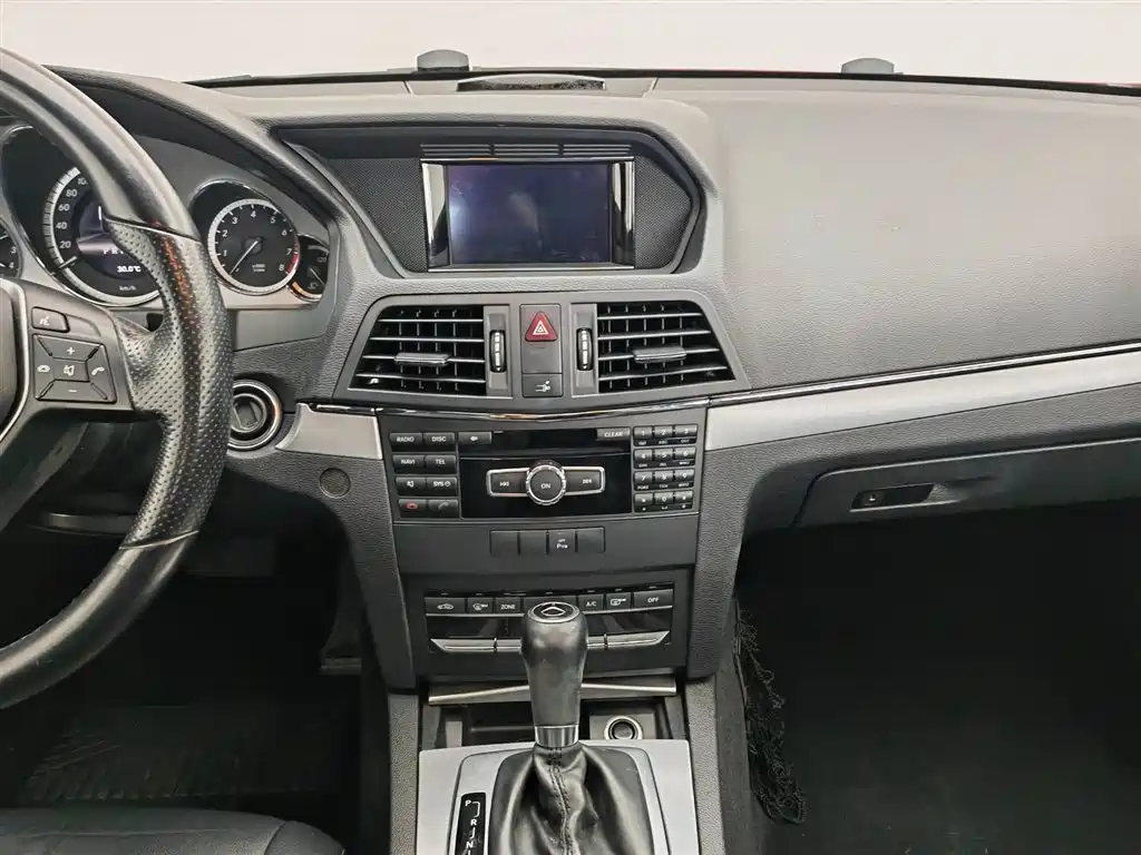 Mercedes-Benz E-Class 2013 — фото 12