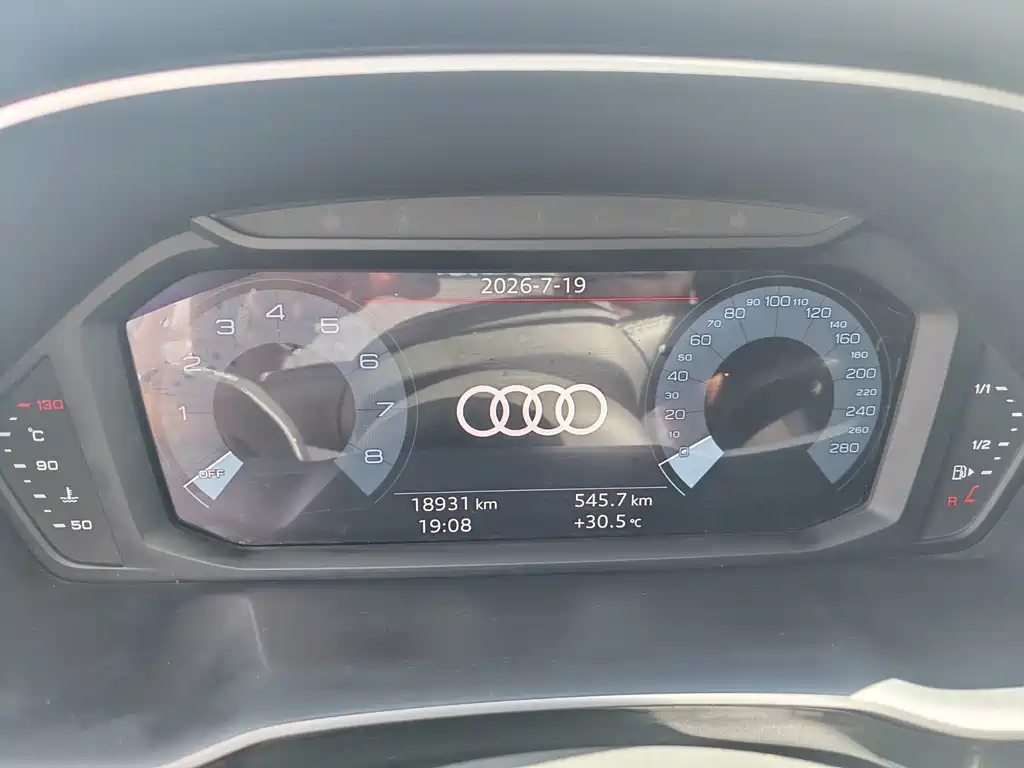 Audi Q3 2022 — фото 8