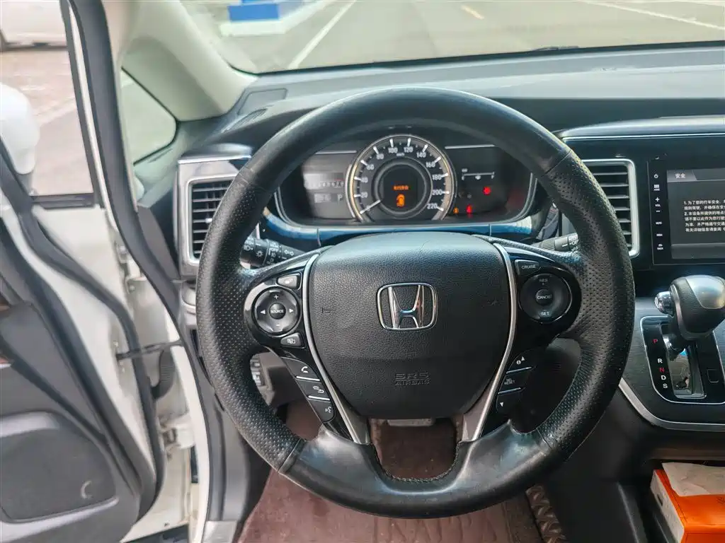 Honda Elysion 2018 — фото 10