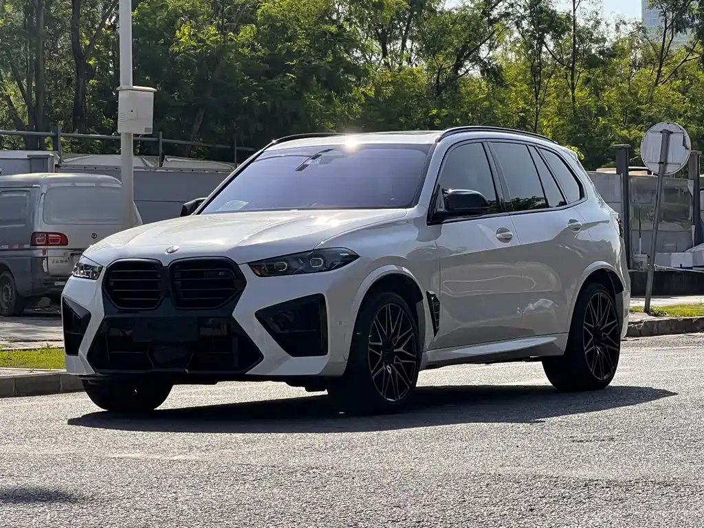 BMW X5 M 2025 — фото 20