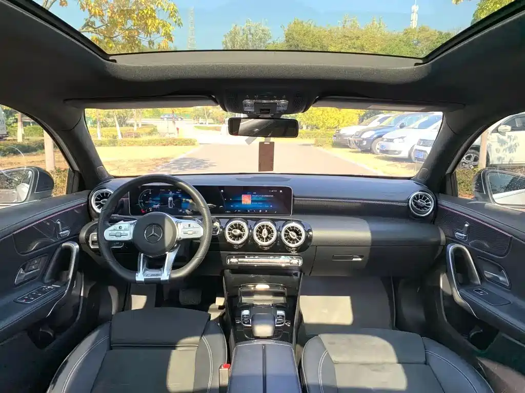 Mercedes-Benz A-Class 2022 — фото 7