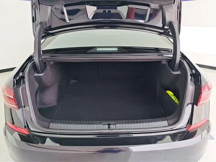 Volkswagen Passat 2023