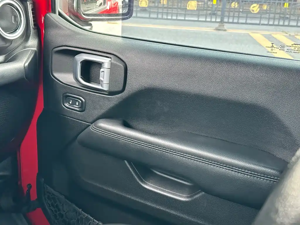 Jeep Wrangler 2024 — фото 15