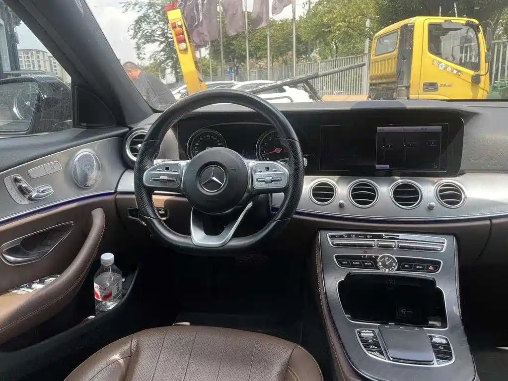 Mercedes-Benz E-Class 2018 — фото 7
