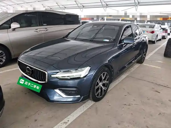 Volvo S60 2023