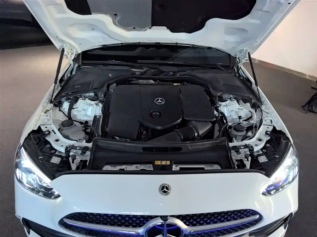 Mercedes-Benz C-Class 2023 — фото 19