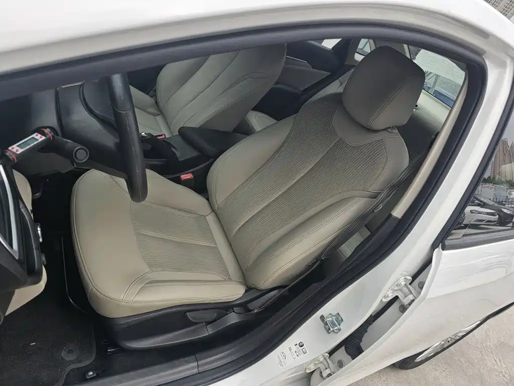 Buick Excelle 2017 — фото 15