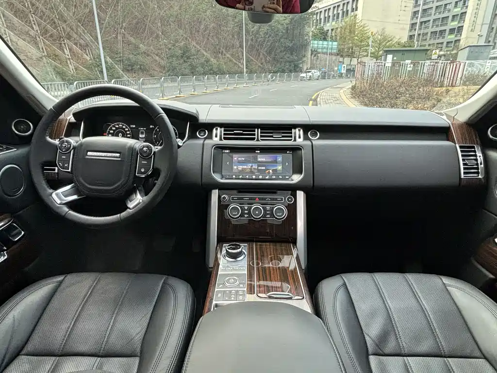 Land Rover Range Rover 2018 — фото 11