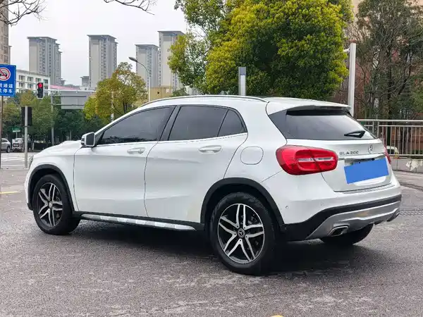 Mercedes-Benz GLA 2016