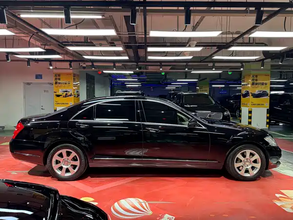 Mercedes-Benz S-Class 2012