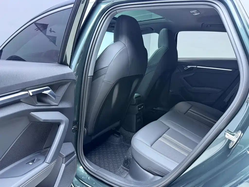 Audi A3 2023 — фото 22