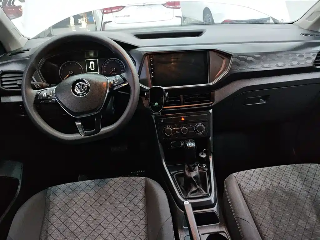 Volkswagen T-Cross 2020 — фото 10