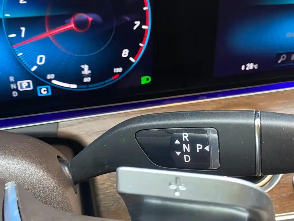 Mercedes-Benz E-Class 2023 — фото 20