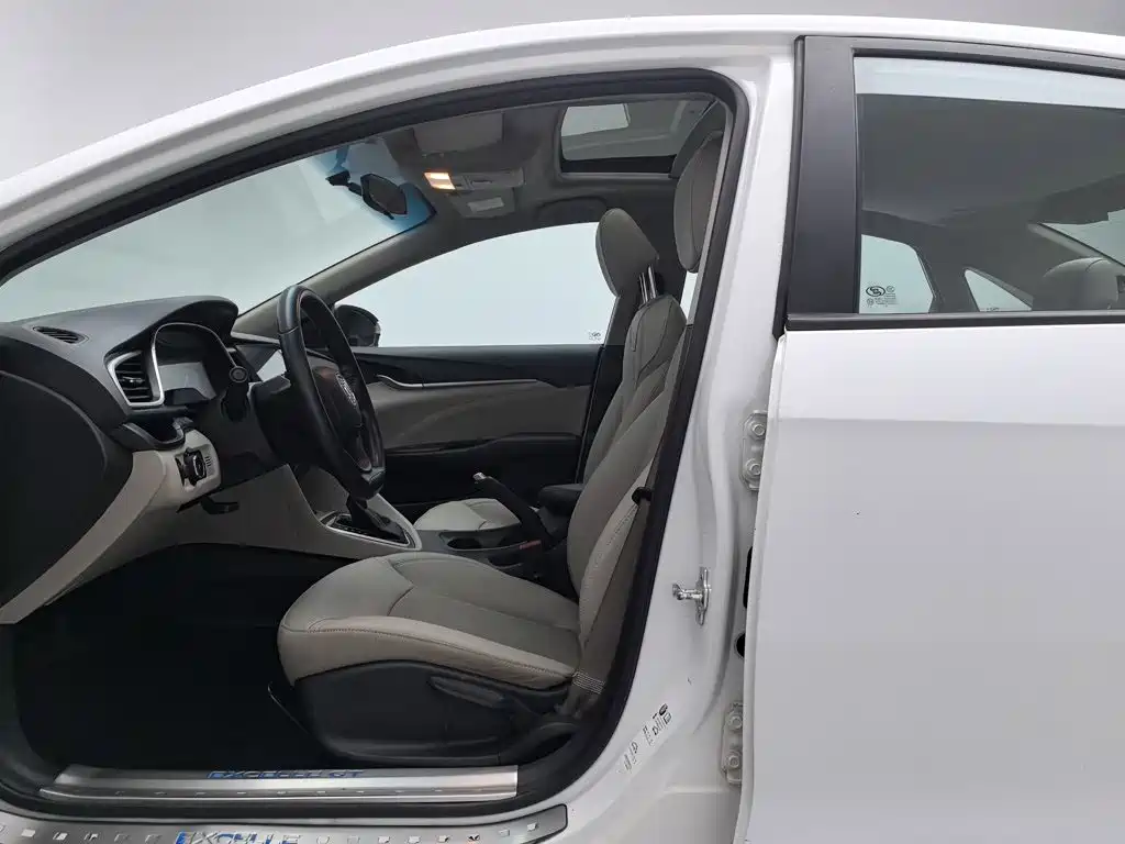 Buick Excelle GT 2017 — фото 10