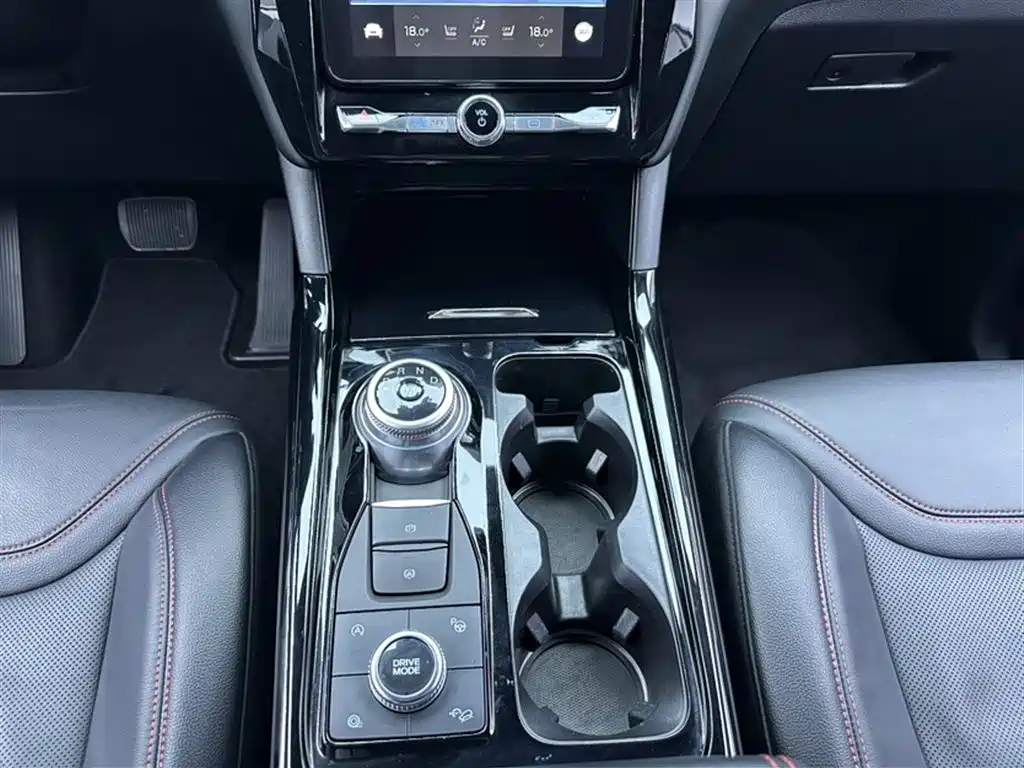 Ford Explorer 2020 — фото 11