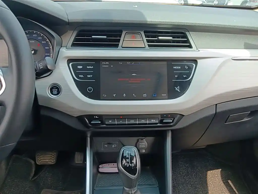 Geely Vision X3 2020 — фото 13