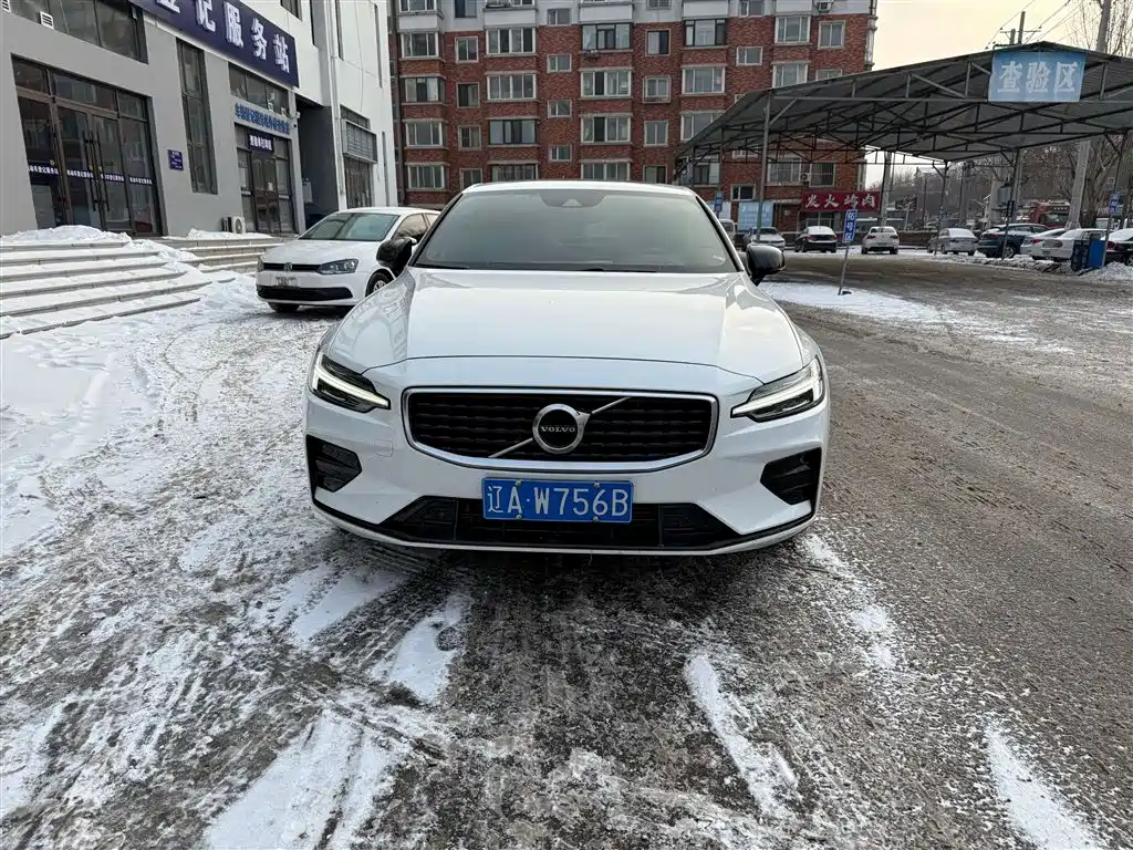 Volvo S60 2020 — фото 5