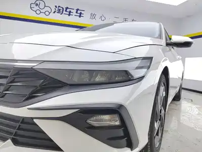 Hyundai Elantra 2025