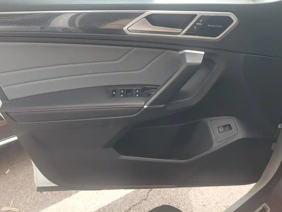 Volkswagen Tiguan L 2023