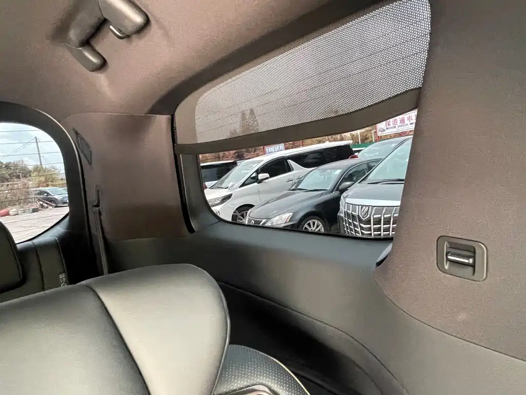 Toyota Alphard 2025 — фото 12