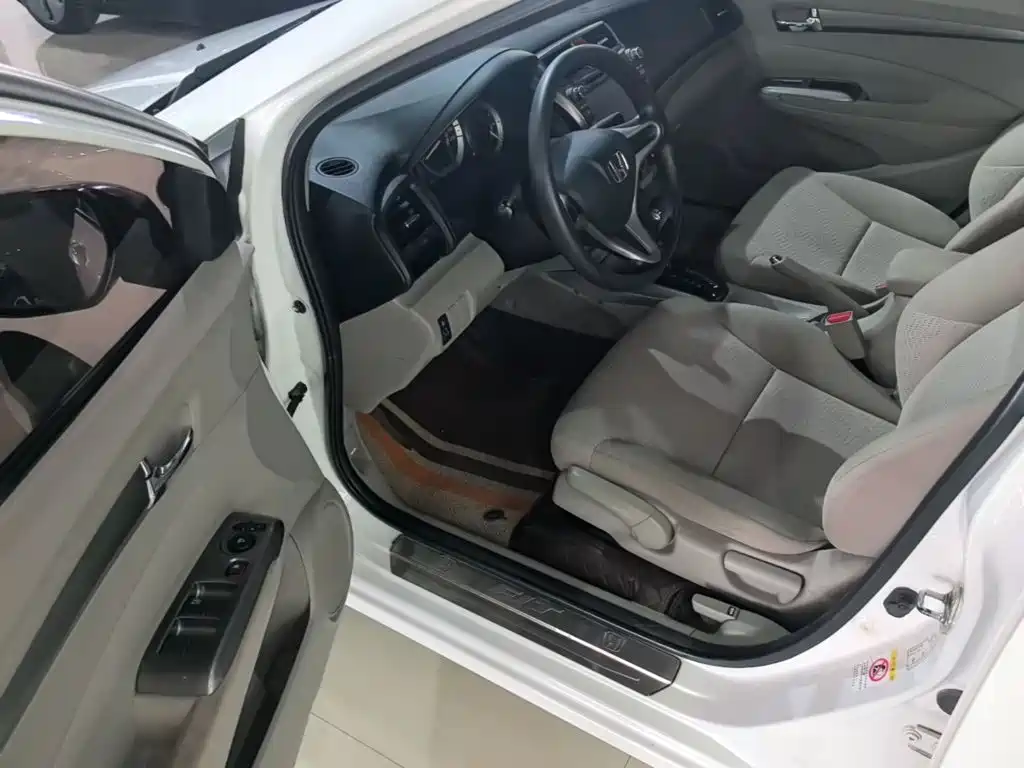 Honda City Classic 2015 — фото 16