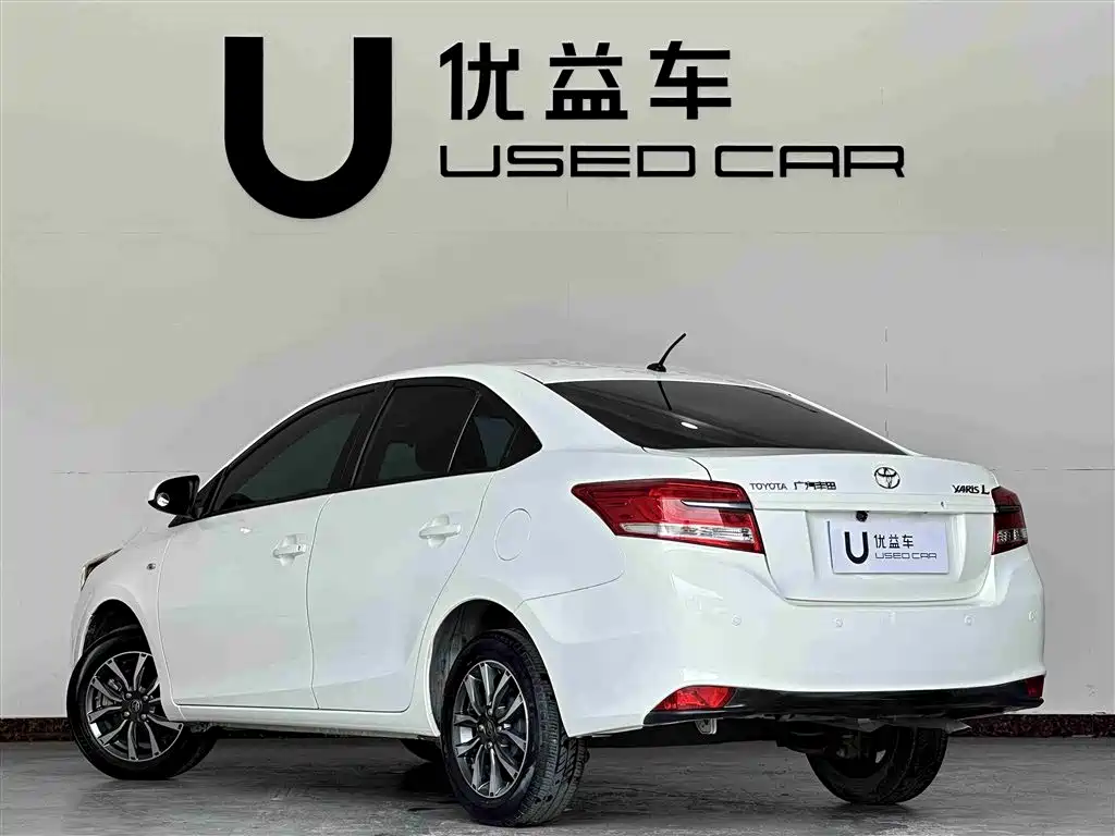 Toyota Yaris L 2020 — фото 7