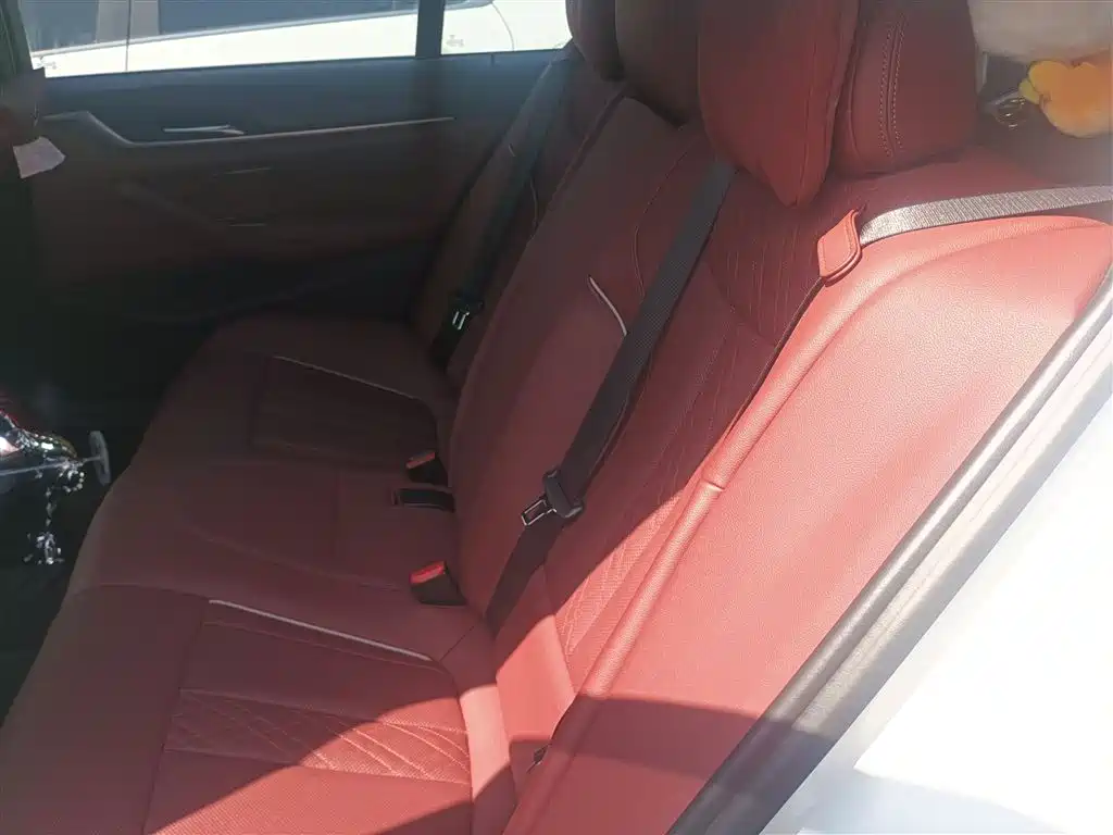 BMW 5 Series 2022 — фото 13
