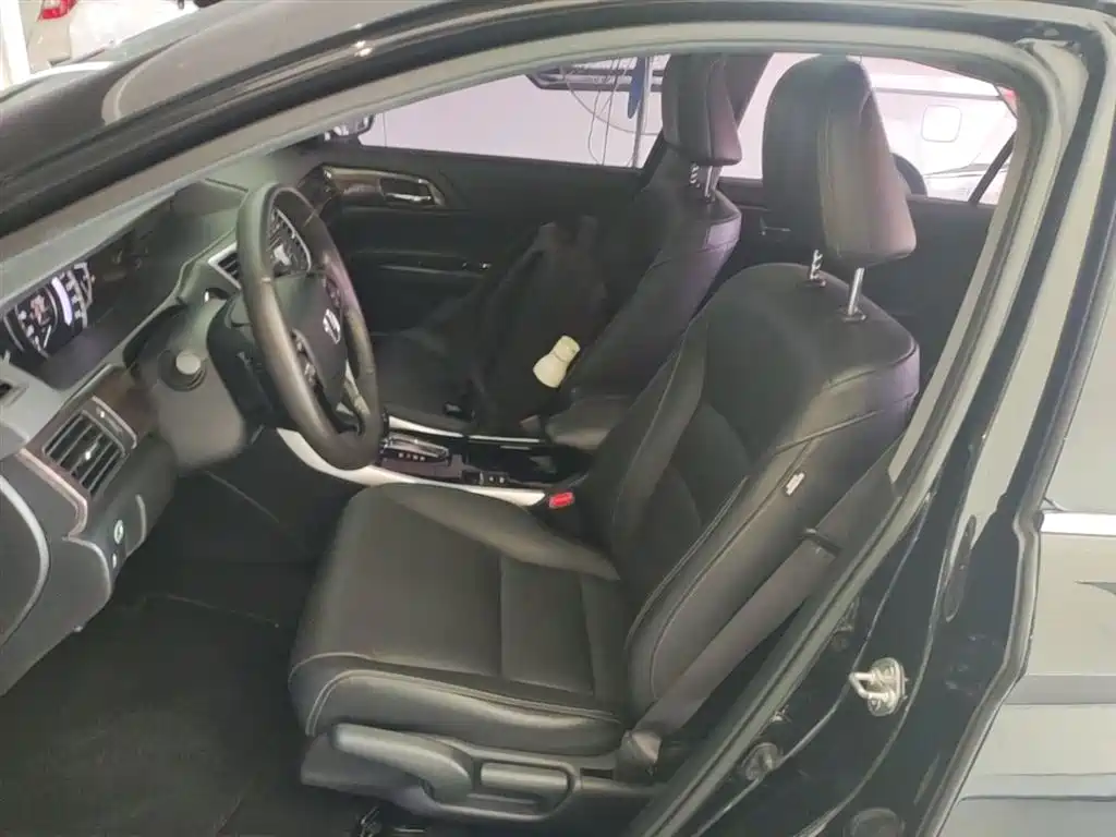 Honda Accord 2016 — фото 15