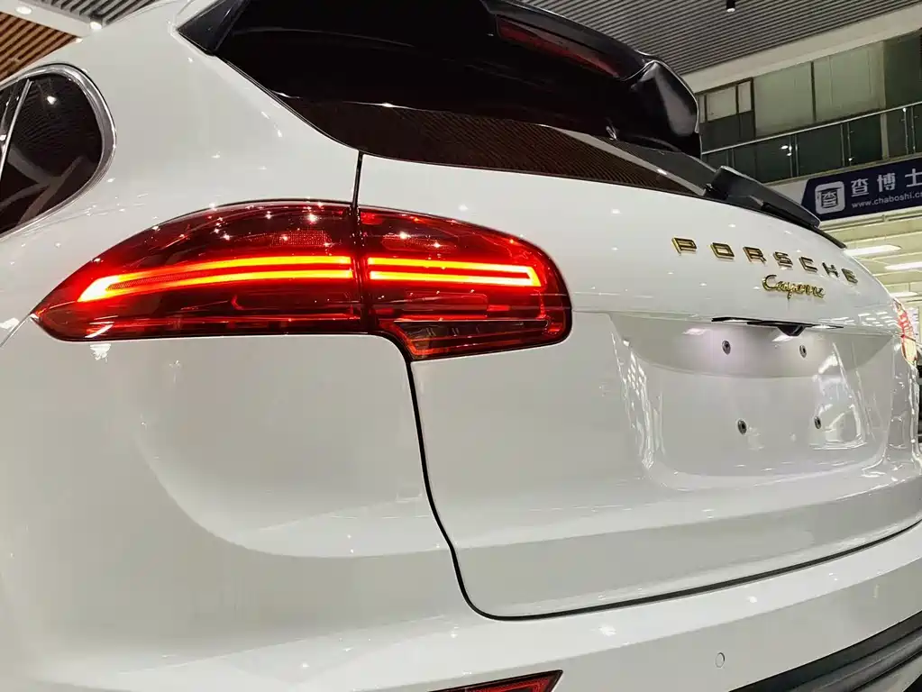 Porsche Cayenne 2016 — фото 25