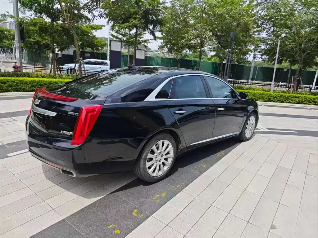 Cadillac XTS 2017 — фото 8