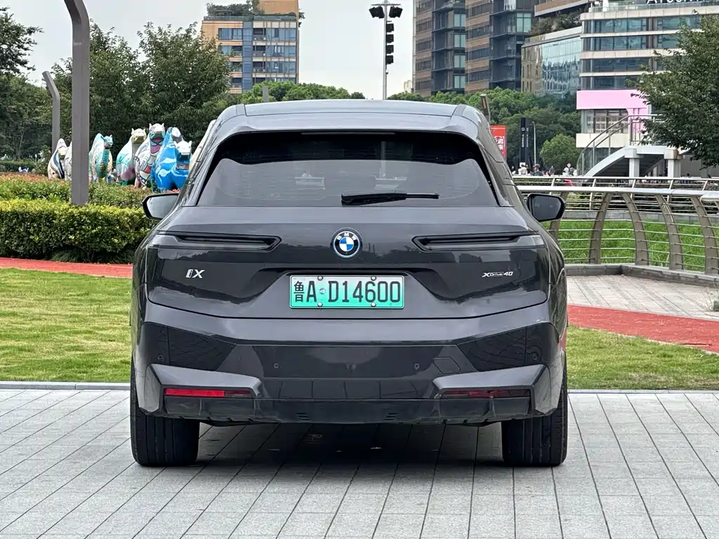 BMW iX 2023 — фото 18